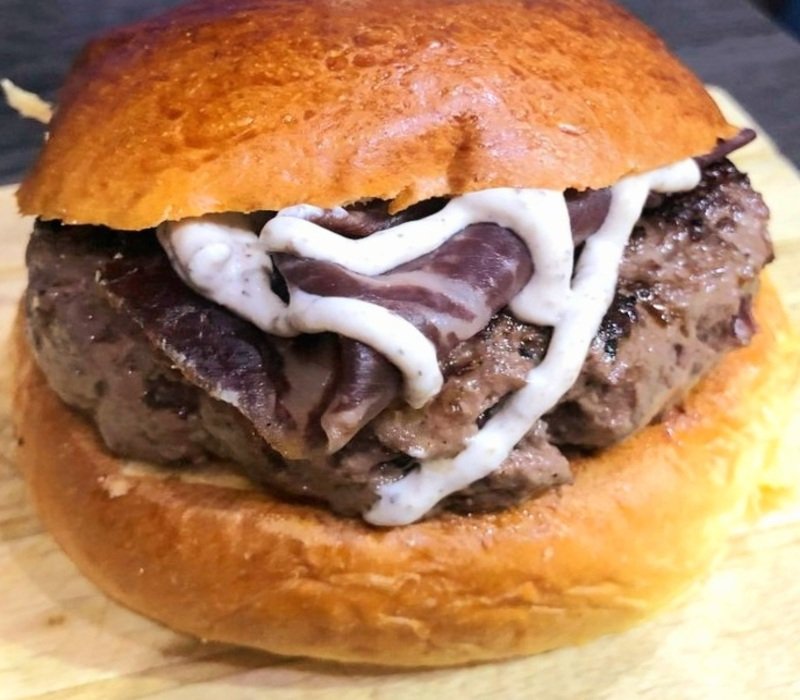 HAMBURGUESA BLACK BULL by Javito