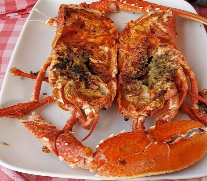 restaurante-rompeolas-tazones