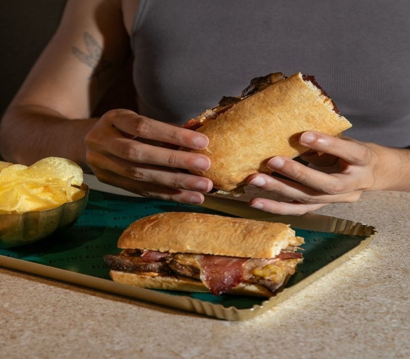 serranito-Bikini Bar & Cocktail