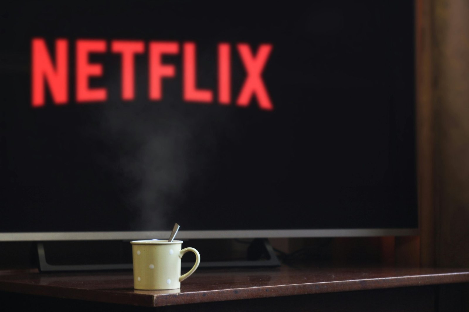 Netflix vs Disney+: Comparativa Completa 2025
