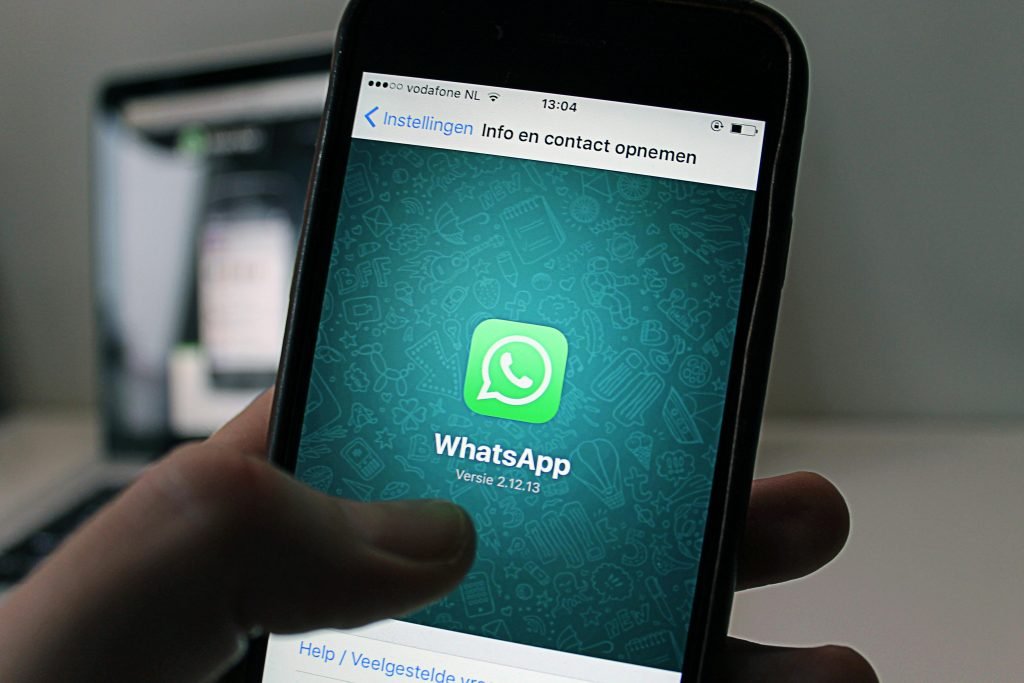 como-contactar-con-WhatsApp-Business
