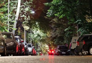 Cuando-se-puede-aparcar-en-Carga-y-Descarga