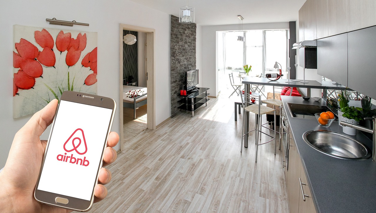 cual-es-mejor-booking-o-airbnb