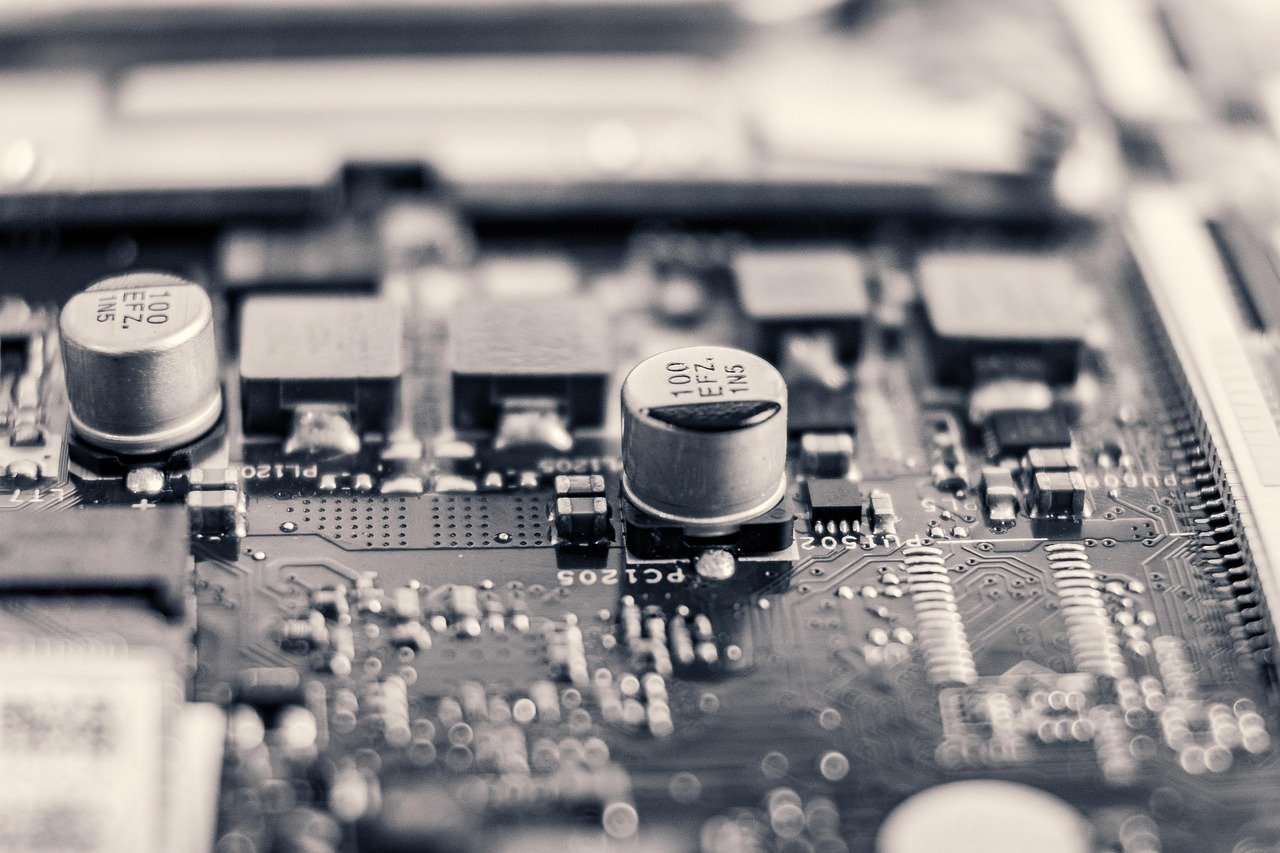 como-contactar-con-pccomponentes