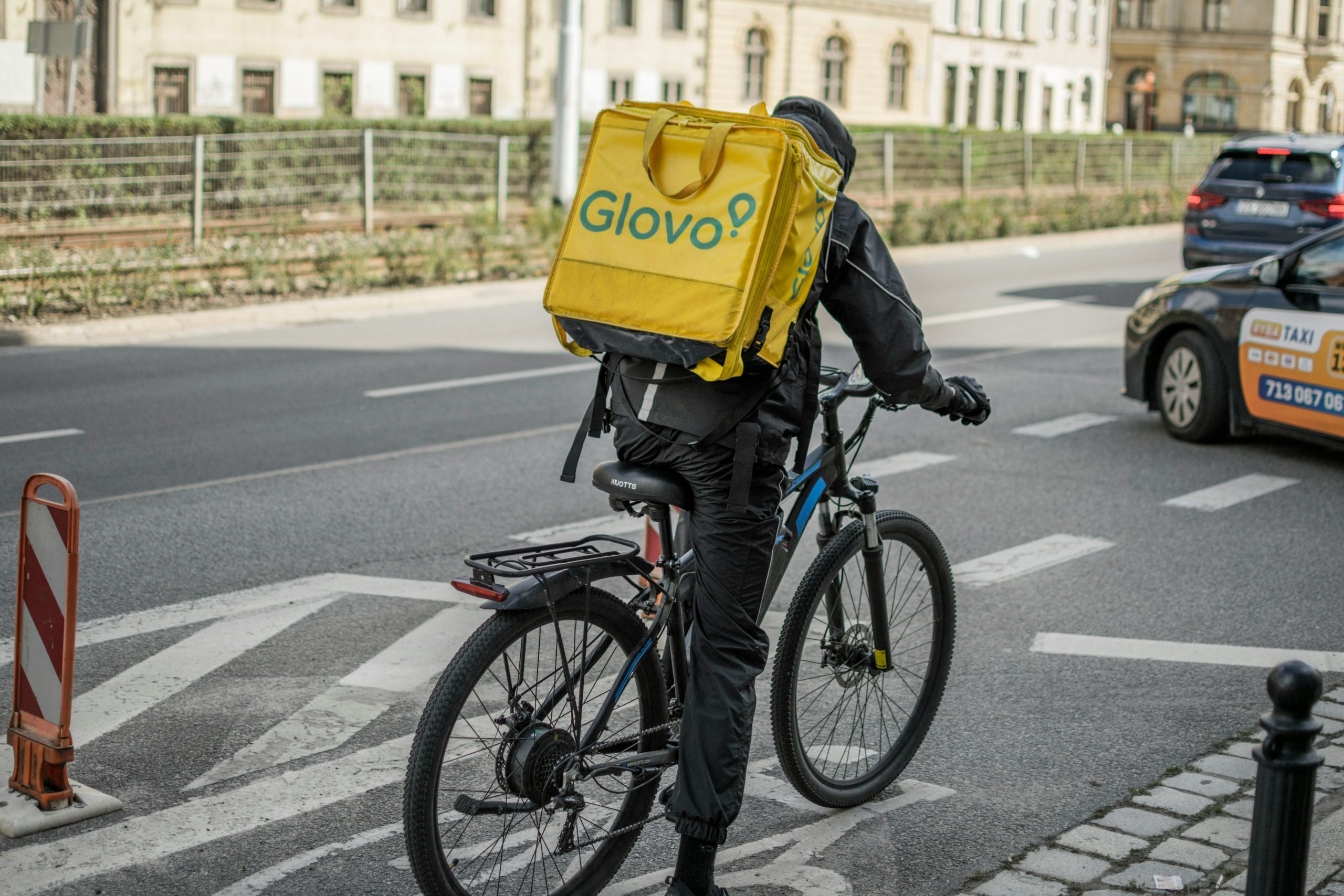 trabajar-en-glovo-sin-ser-autonomo
